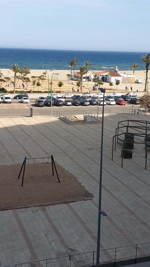 Les Vagues Au Balcon Apartment Empuriabrava Exterior foto