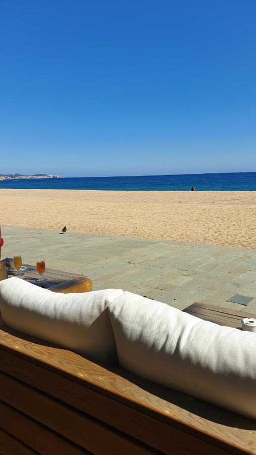 Les Vagues Au Balcon Apartment Empuriabrava Exterior foto